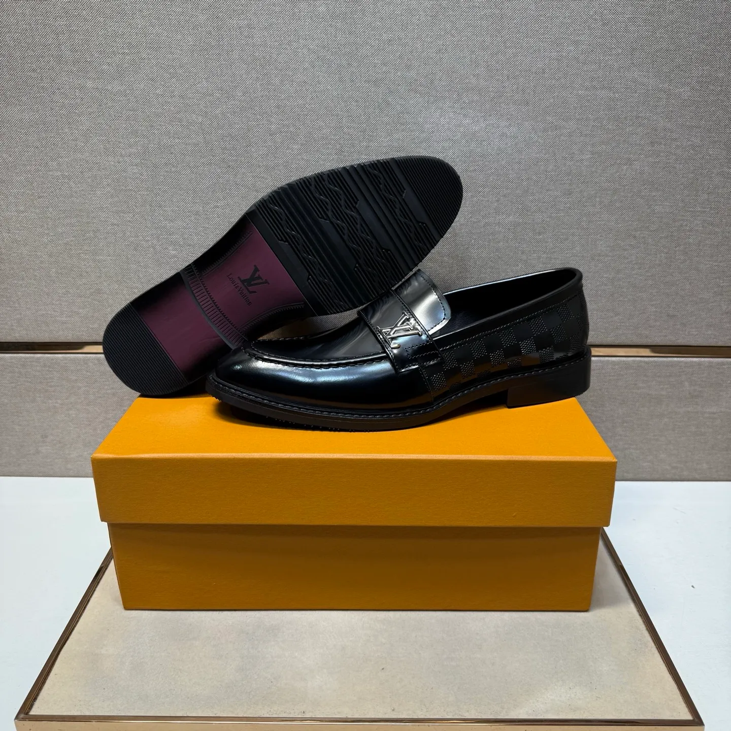 Men's men's shoes 💰pp462【LV～】Men's casual leather shoes 2025z cabinet sales simultaneously 🔶Size: 39-44#️⃣ 🔷2 colors🔜The upper is made of multi-material splicing➕Cow leather lining, comfortable and breathable, sole: original comfortable and wear-resistant outsole, ⚠️real thing📱photographed🎬real thing is better📢📢📢